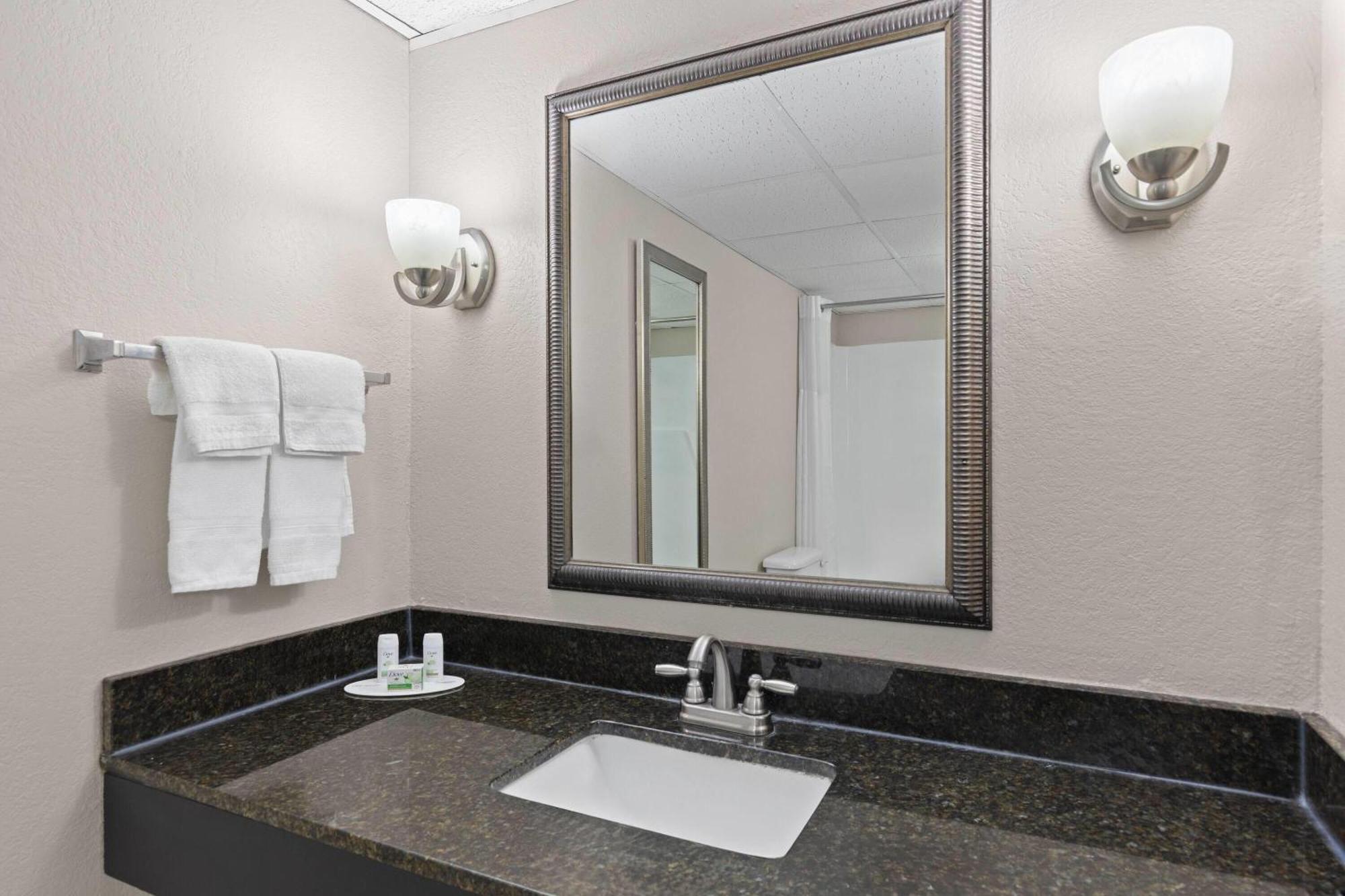 Baymont By Wyndham Knoxville I-75 Exterior foto